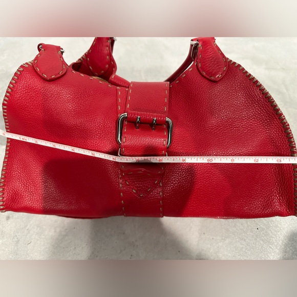 Red Fendi leather shoulder bag with tan stitching - Picture 9 of 13